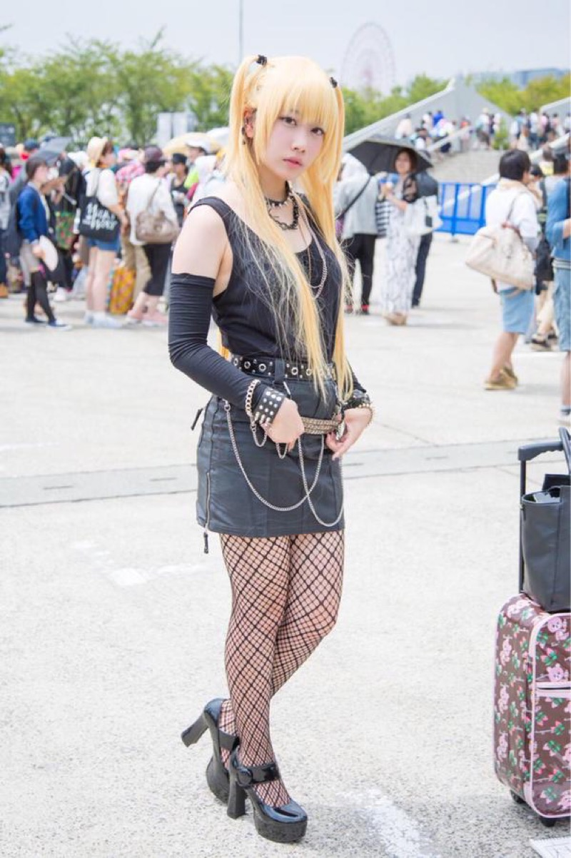 Illustration for article titled Cosplayer Forgets Something Very ImportantÂ